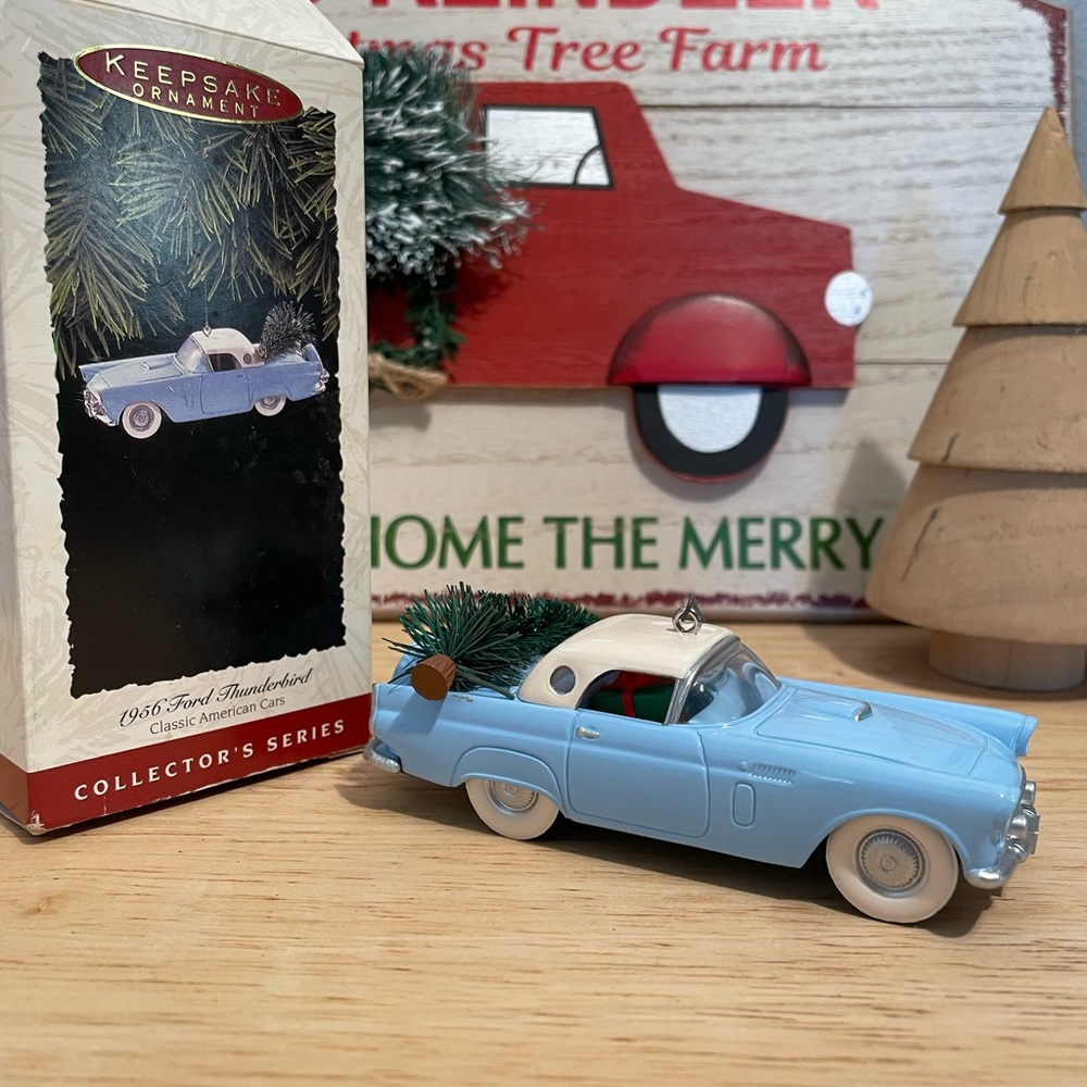 1993 Hallmark Keepsake Classic American Cars Ornament 1956 Ford Thunderbird